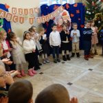 Występ Stokrotek i Róż z okazji Dnia Babci i Dziadka - wiersze